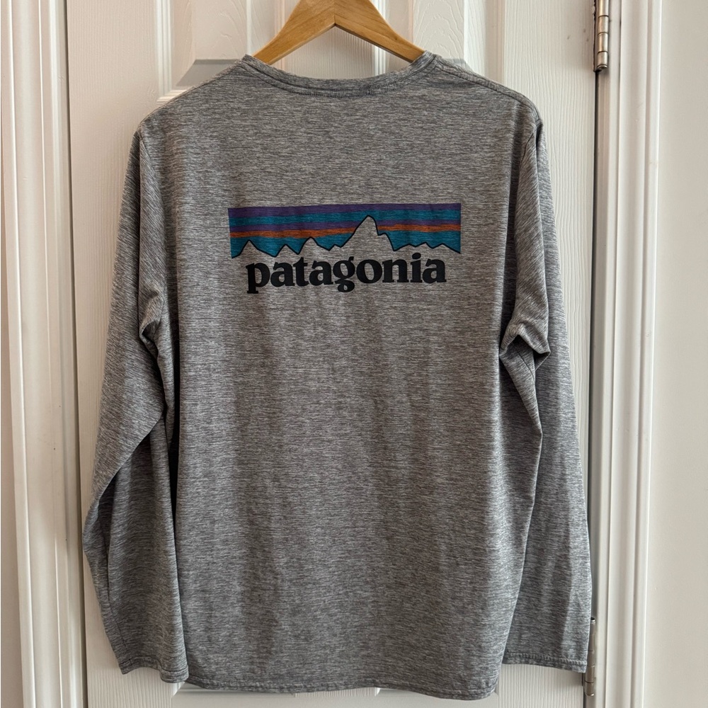Patagonia Men's Long Sleeve Gray Tee, Size L